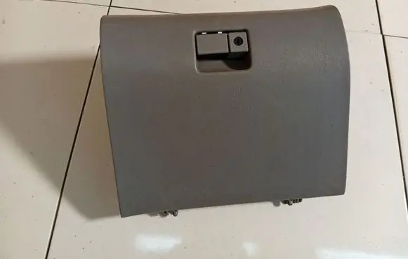 Toyota Previa (XR30, XR40) II Glove box 5555128070