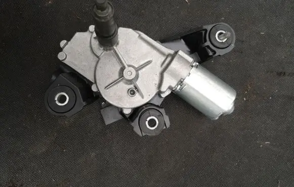 Renault Scenic III - Grand scenic III Rear window wiper motor 0390201856