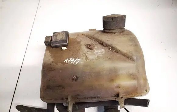 Coolant expansion tank/reservoir