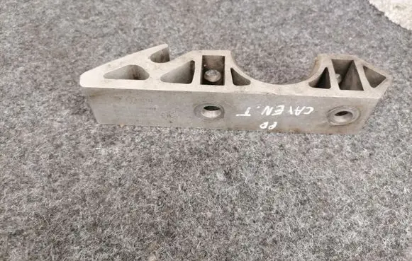 Porsche Cayenne (92A) Sway bar bush bracket, front 7L0411063B 7L0411063