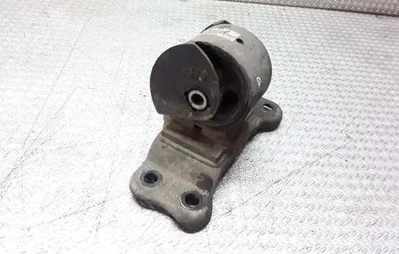 Mitsubishi Outlander Engine mount bracket