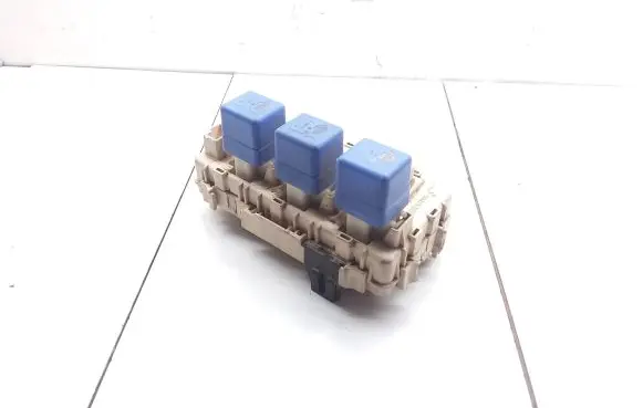 Nissan X-Trail T30 Fuse module 2434666R00