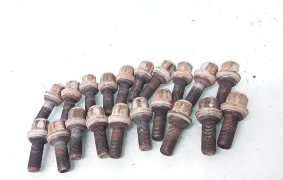 Volkswagen II LT Nuts/bolts 