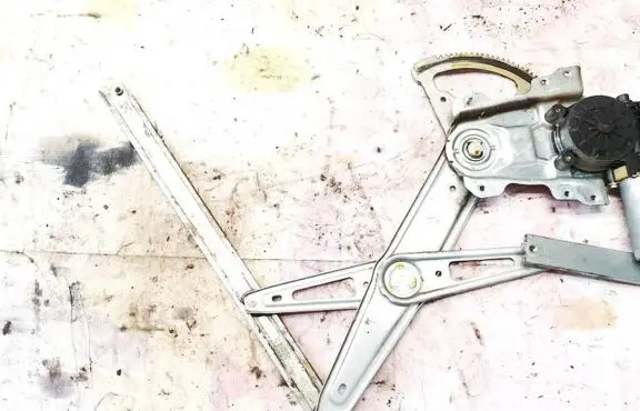Toyota Yaris Sliding door window regulator with motor