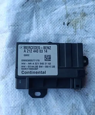 Mercedes-Benz C W204 Fuel injection pump control unit/module A2124400314 A2215402162
