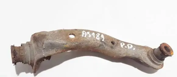 Nissan Note (E11) Engine mount bracket