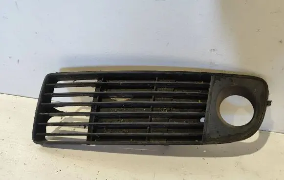 Audi A6 S6 C5 4B Front bumper lower grill 4B0807681J