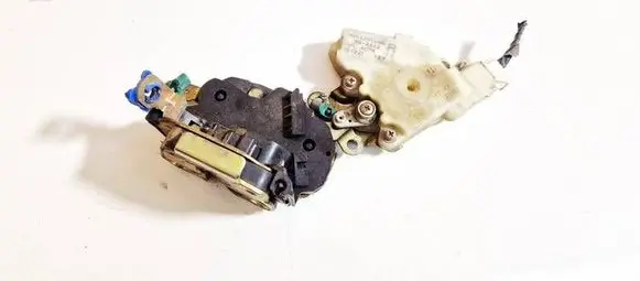 Nissan Almera Tino Front door lock 8055261u66 89-a542