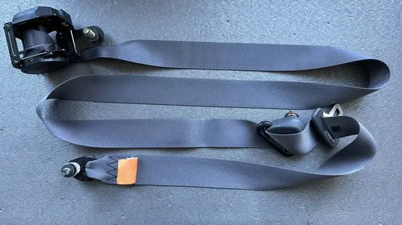 Nissan Patrol Y60 Rear seatbelt 8884452N12