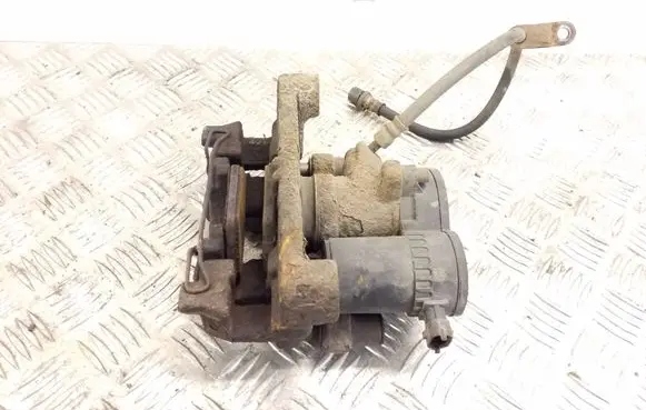 Subaru Outback (BS) Rear brake caliper 26620AL020