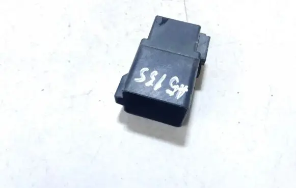 Glow plug pre-heat relay