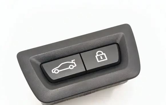 BMW X3 G01 Tailgate/boot open switch button 9275121