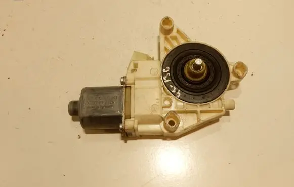 Mercedes-Benz C AMG W204 Rear door window regulator motor A2048200542 2048200542 42136