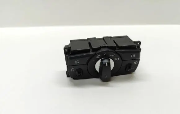 BMW 5 E60 E61 Light switch 6988555 913472501