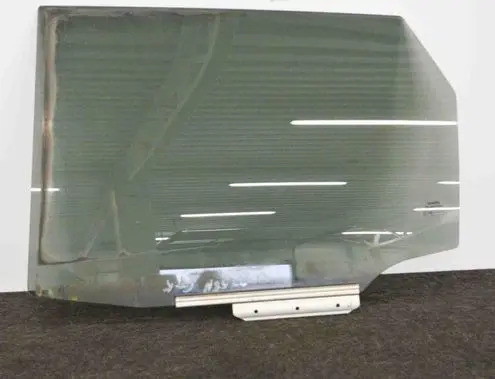Toyota Auris E180 Rear door window glass 43R001595
