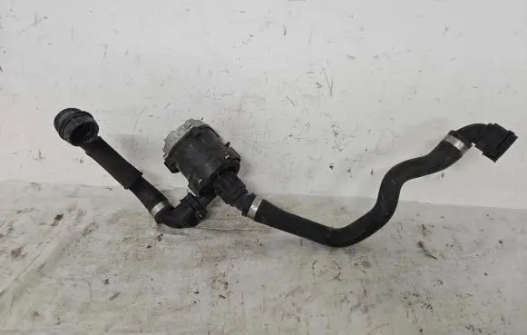 BMW 5 G30 G31 Electric auxiliary coolant/water pump 8637952 0392024061
