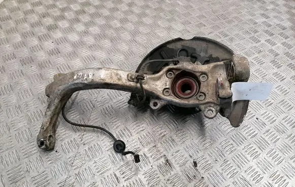 Audi A4 S4 B7 8E 8H Front wheel hub