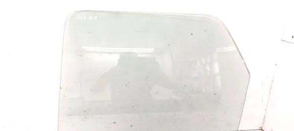 Ford Maverick Rear door window glass 43R000477 DOT75 AS2