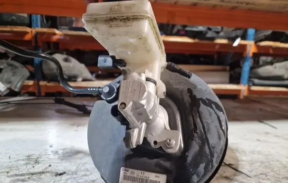 Skoda Citigo Brake booster 1S1614105B