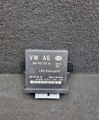 Audi Q7 4L Light module LCM 8P0907357M