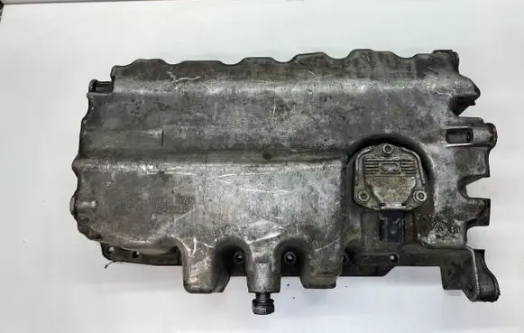 Volkswagen Golf V Oil sump 03G103603