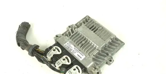 Volvo S40 Engine control unit/module ECU 30785520AA 5WS40328BT