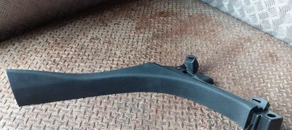 Dodge Durango III (D)pillar trim (top) 6DF18DX9AA