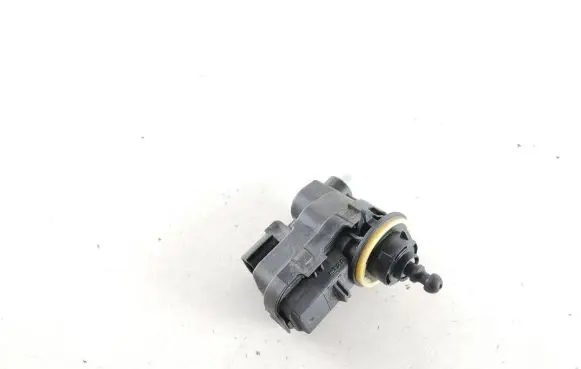 Toyota Auris E180 Headlight level adjustment motor 