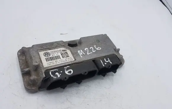 Volkswagen Golf VI Engine control unit/module 03C906024BD