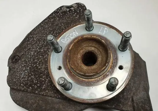 Aston Martin Rapide Front wheel hub AD43-3K185