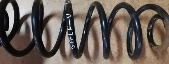 Volkswagen Golf V Rear coil spring