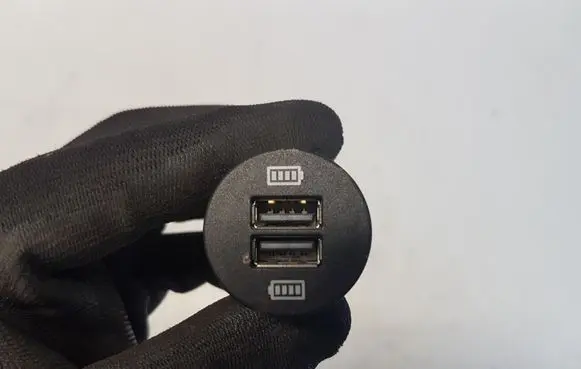 USB socket connector