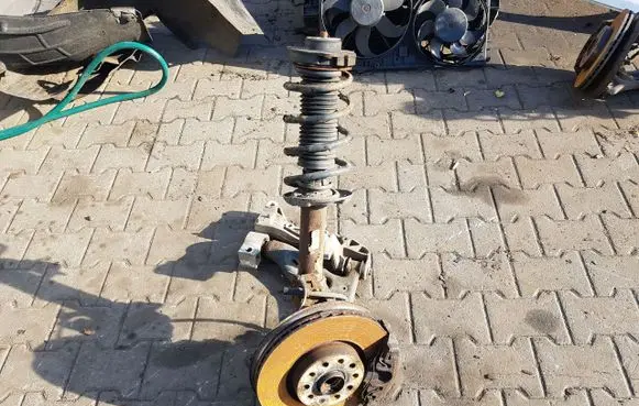 Volkswagen Eos Front wheel hub spindle knuckle