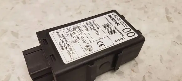 Nissan X-Trail T30 Door central lock control unit/module 28596CC0