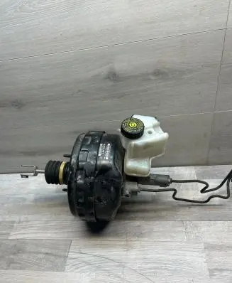 Mercedes-Benz C W204 Brake booster A2044303630 03774789034