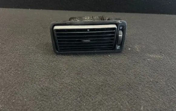 Volkswagen Golf IV Dashboard side air vent grill/cover trim ZSB1J819704C
