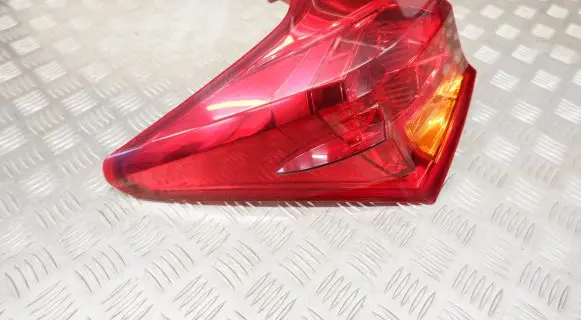 Toyota Auris E180 Rear/tail lights 8156102730