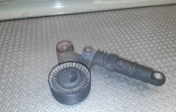 Porsche Cayenne (9PA) Generator/alternator belt tensioner 94810240101