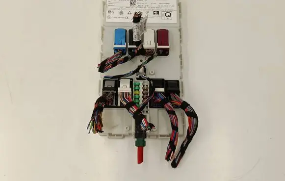 BMW 2 F46 Comfort/convenience module 8736973 6527089917 5D131CF05