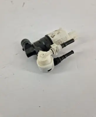 Ford C-MAX II Windscreen/windshield washer pump BK2117K624BA
