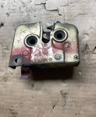 Volkswagen Transporter - Caravelle T3 Rear door lock 251837016A