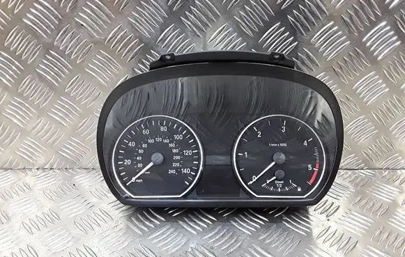 BMW 1 E81 E87 Speedometer (instrument cluster) 1041568 403208200