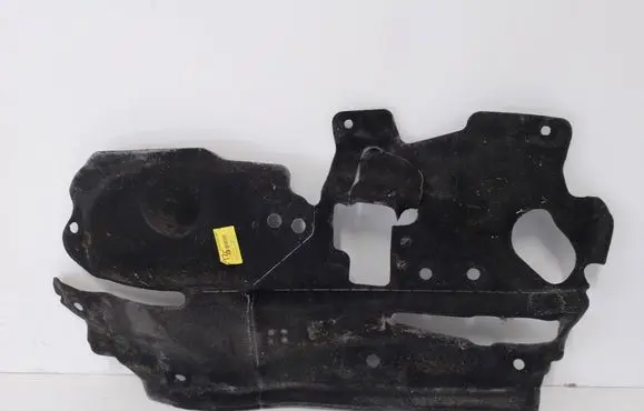 Renault Megane IV Other engine bay part 679006015R 11316T 170616