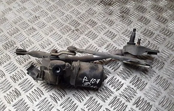 Front wiper linkage