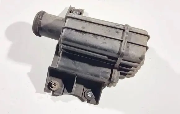 Mazda CX-7 Air filter box