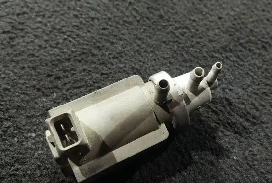 Audi A6 S6 C5 4B Turbo solenoid valve 059906627A 72190321 99T131