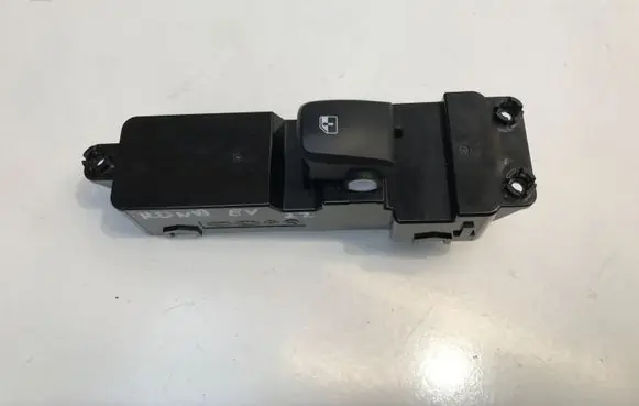 Hyundai Kona I Electric window control switch 3K55121200 20211112