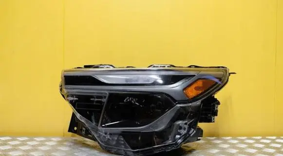 Subaru Forester SK Headlight/headlamp 2Z030 2453 SUBARU-FORESTER