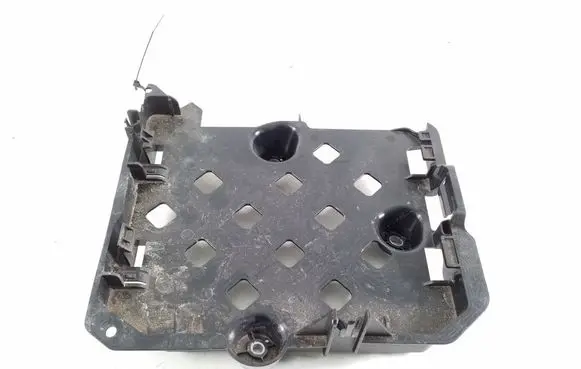 Audi Q7 4M Other engine bay part 