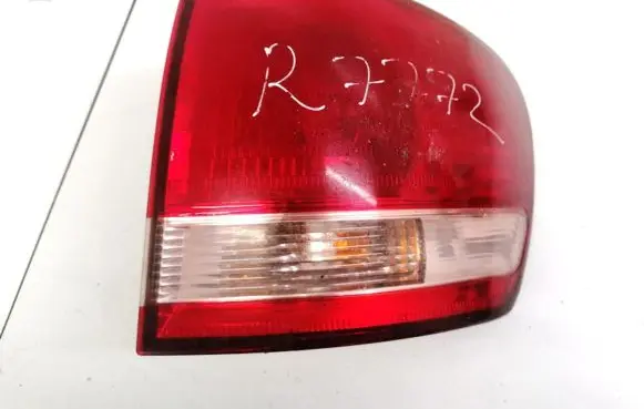 Toyota Avensis Verso Rear/tail lights
